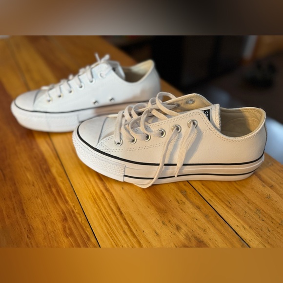 Leather Converse platform low tops. - Picture 3 of 4